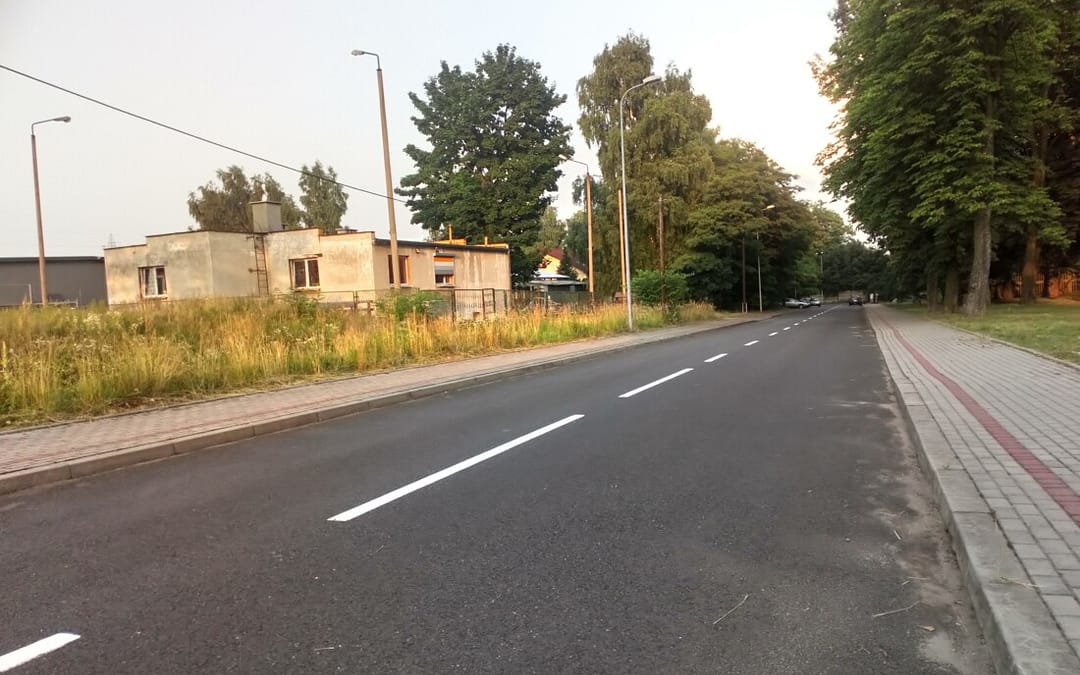Pobocza osiedlowych dróg zostały wyczyszczone