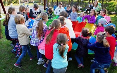 Podczas Majówki Osiedlowej rozdawano drzewka i grochówkę