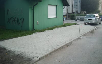 Utwardzenie terenu stworzyło miejsca postojowe