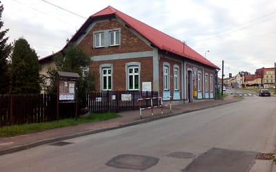 Uważajcie na zapadniętą studzienkę przy Ochronkowej