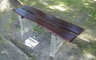 Ławki w centrum miasta już nie straszą wyglądem