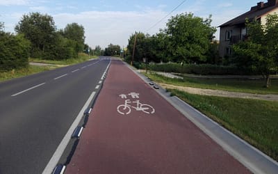 Ścieżka do pozamiatania, a znaki do odnowienia