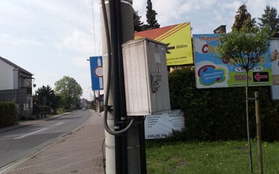 Zdaniem mieszkańców skrzynkę trzeba podnieść