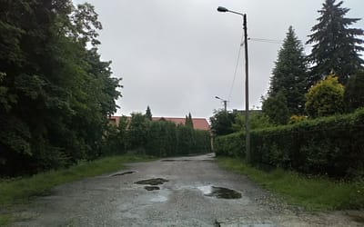 Mieszkańcy ul. Przy Grobli proszą o kamień