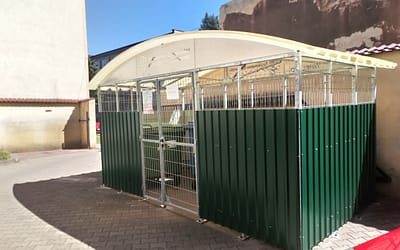 Spółdzielnie inwestują w wiaty śmietnikowe