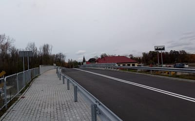 Przed prawnym umożliwieniem jazdy wiaduktem