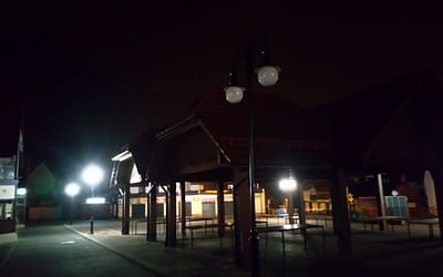 Zgłoszone nieświecące lampy przy targowisku