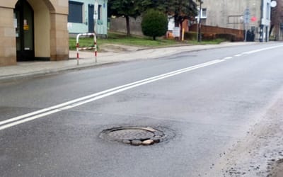 Trudne przeprawy na szosie wojewódzkiej