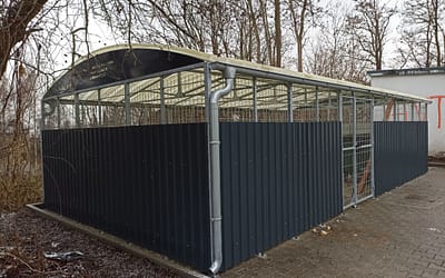 Osiedle Krakowska z nowymi wiatami śmietnikowymi